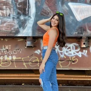 Meet your Posher, Danna